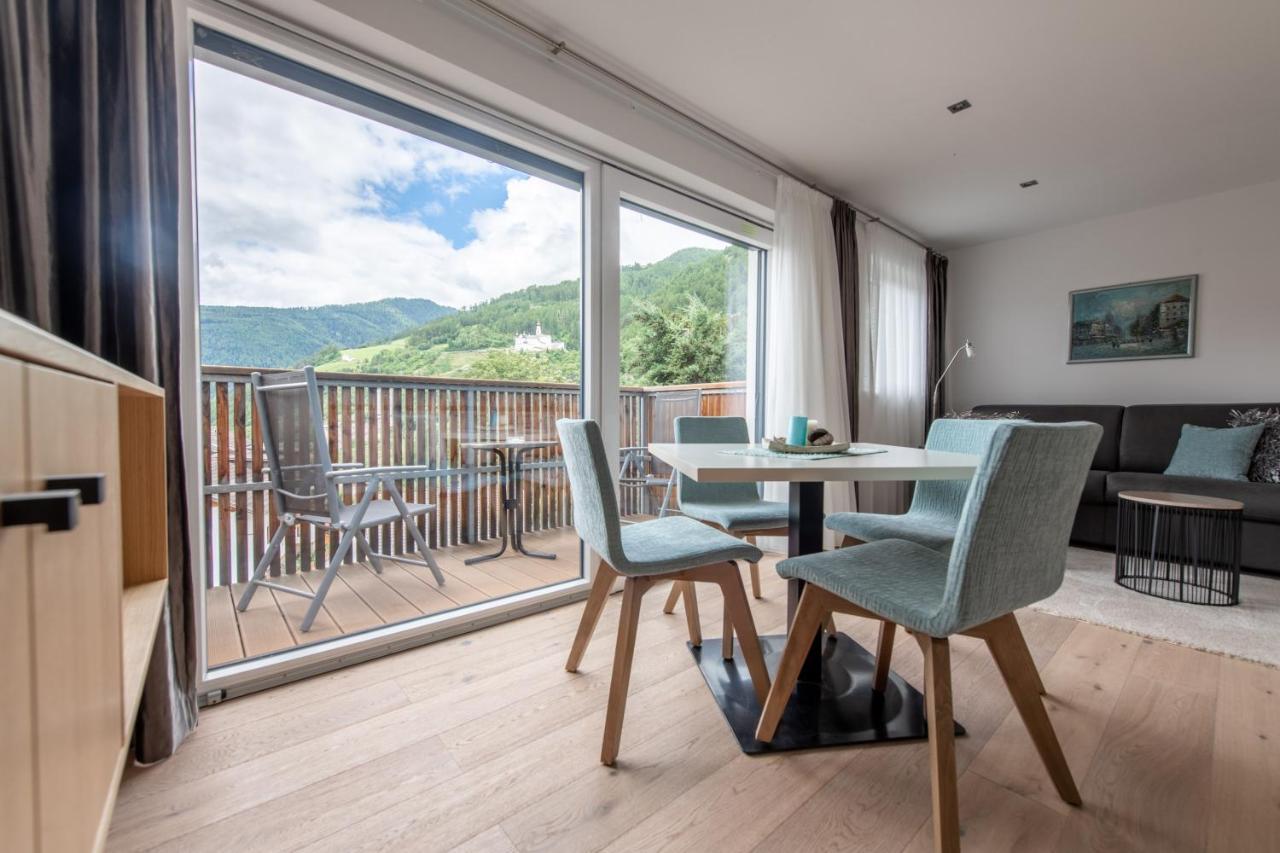 Lapis Monti - Apartments & Suites Burgusio Esterno foto