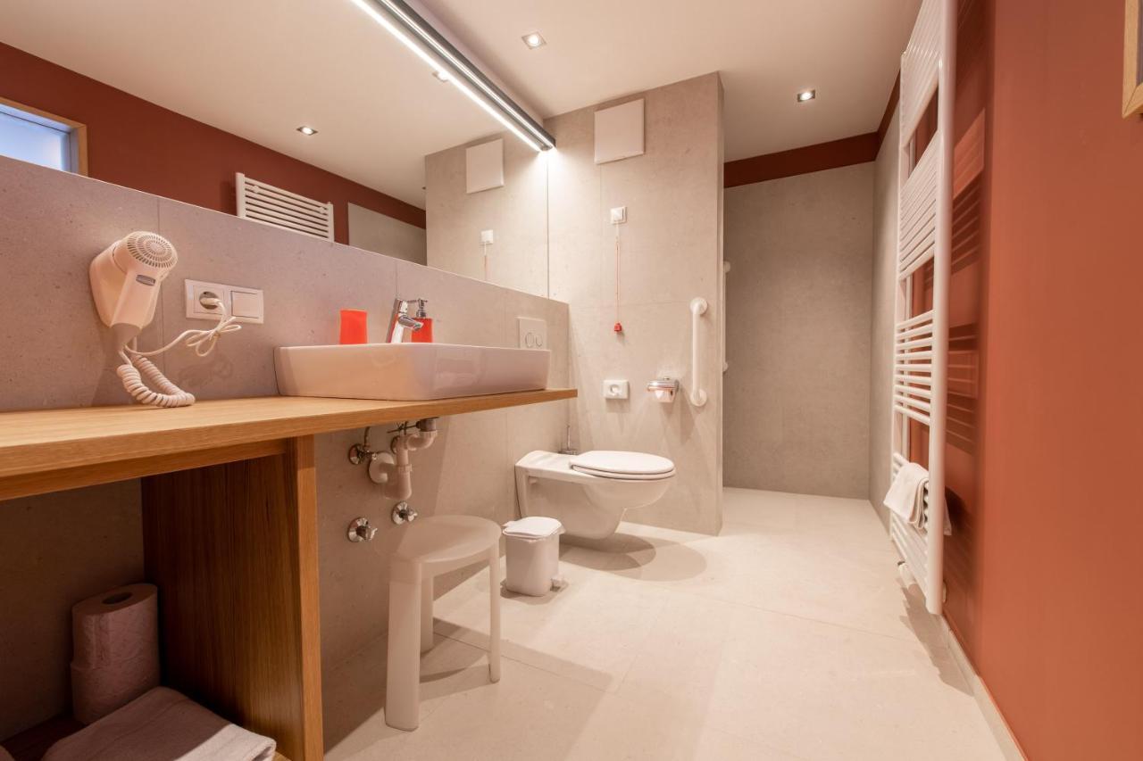 Lapis Monti - Apartments & Suites Burgusio Esterno foto