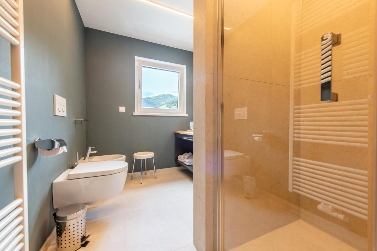 Lapis Monti - Apartments & Suites Burgusio Esterno foto