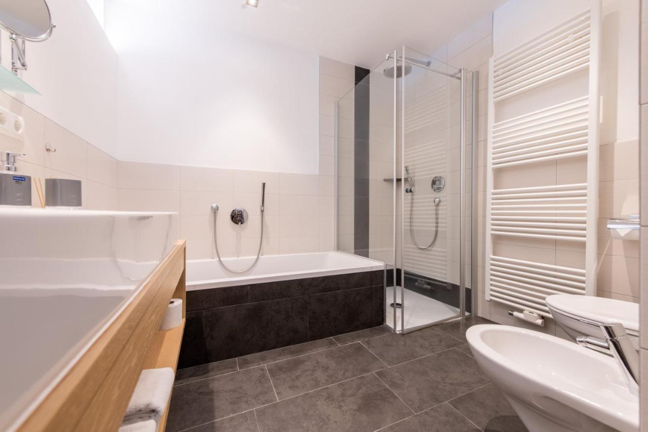 Lapis Monti - Apartments & Suites Burgusio Esterno foto