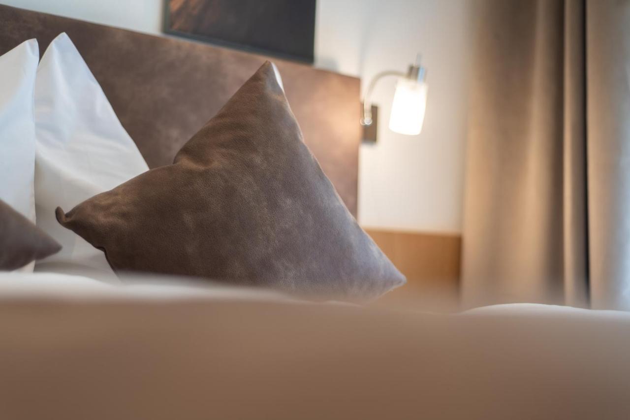 Lapis Monti - Apartments & Suites Burgusio Esterno foto