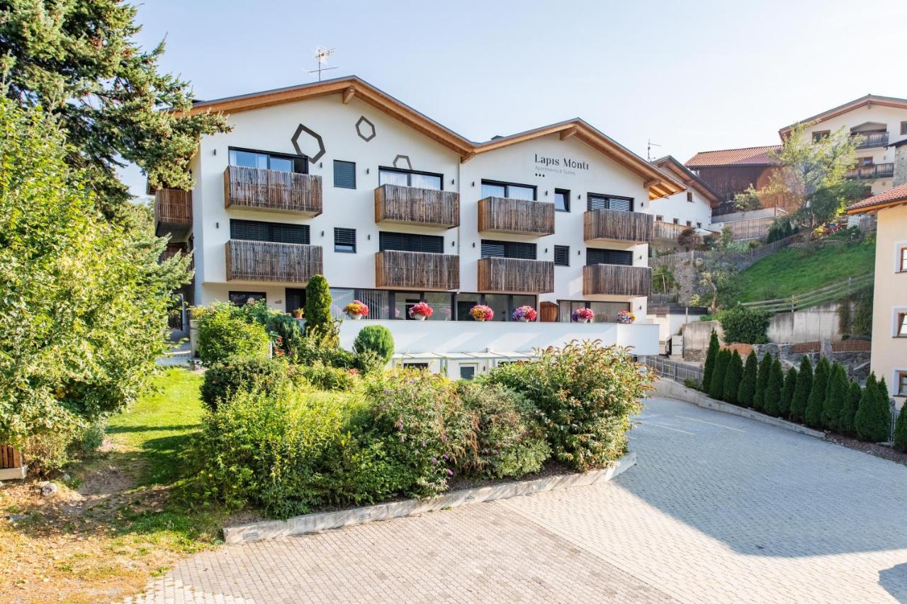 Lapis Monti - Apartments & Suites Burgusio Esterno foto