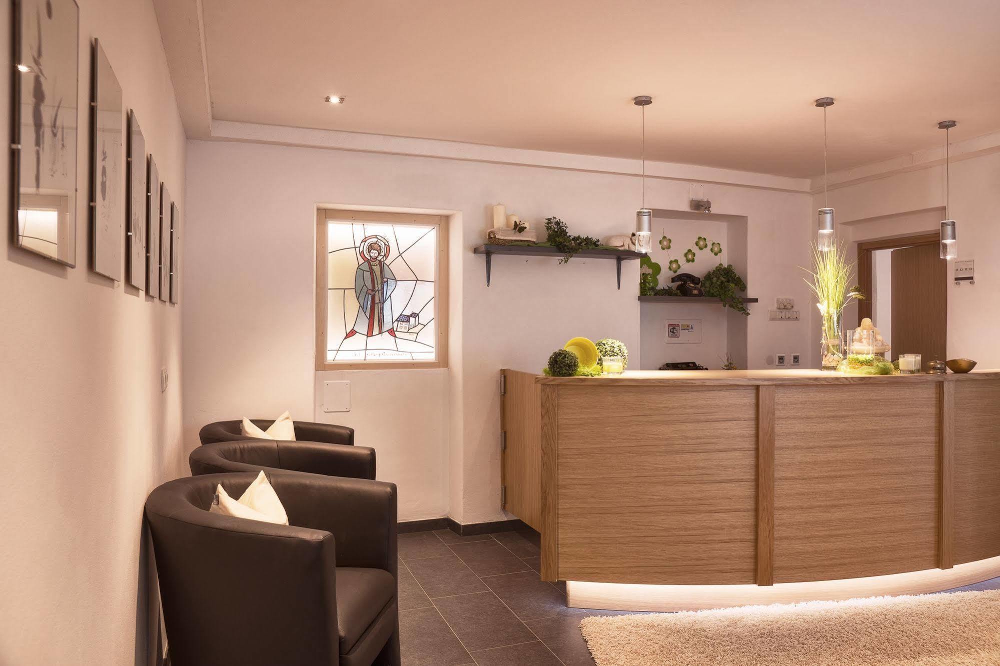 Lapis Monti - Apartments & Suites Burgusio Esterno foto